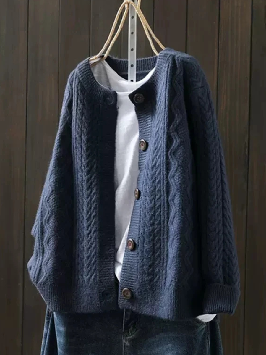 Lorenza | Timeless Cable-Knit Cardigan